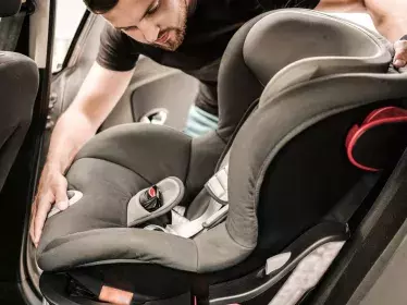 Siege bebe hot sale dans utilitaire